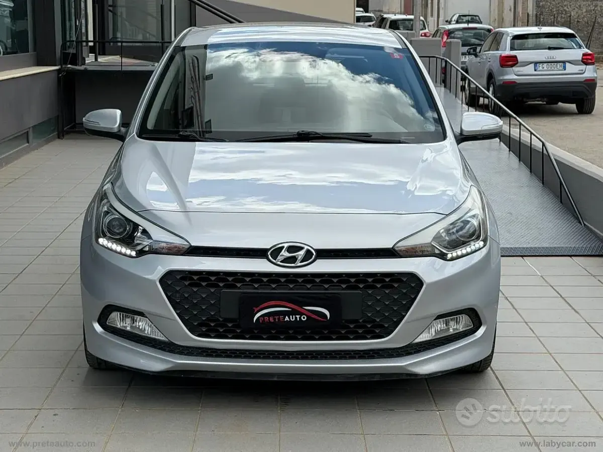Usata Hyundai i20 Style 84 CV (61 kW) 2016 Grigio Berlina