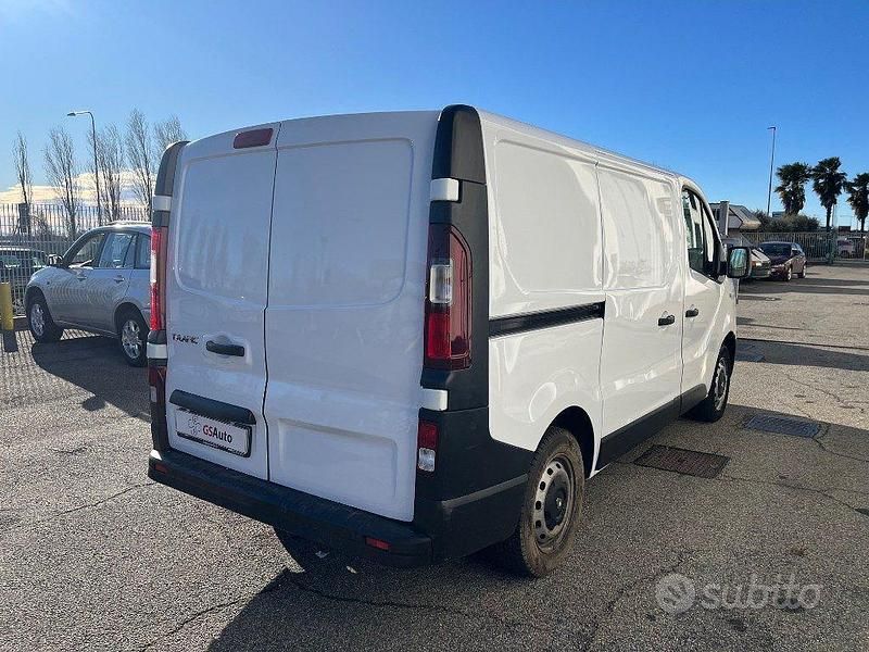 Usata Renault Trafic 125 CV (91 kW) 2018 Bianco pastello Monovolume