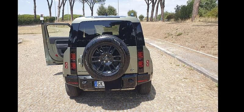 Usata Land Rover Defender Dynamic 249 CV (183 kW) 2022 SUV