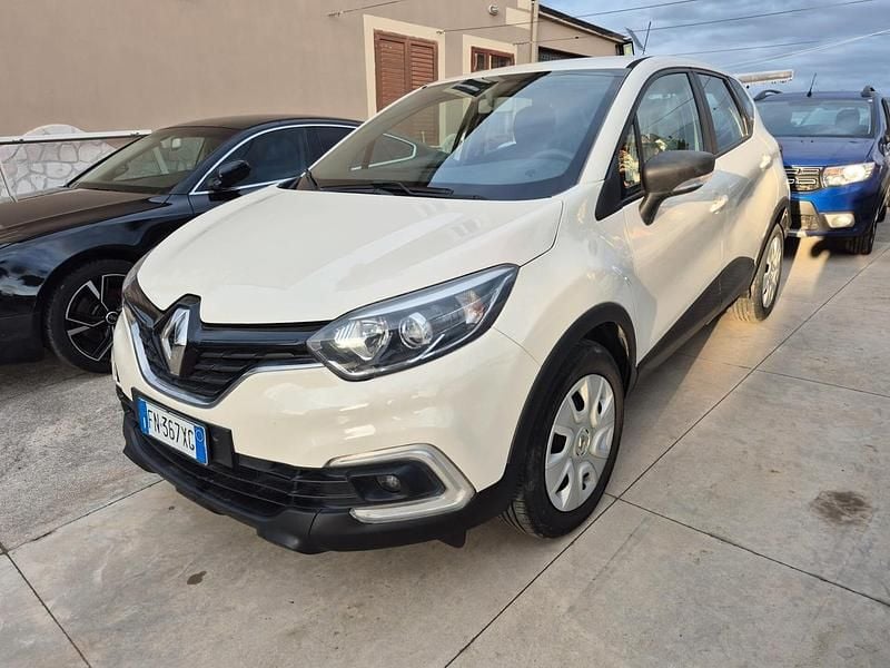 Usata Renault Captur Bose Edition 90 CV (66 kW) 2018 Beige SUV