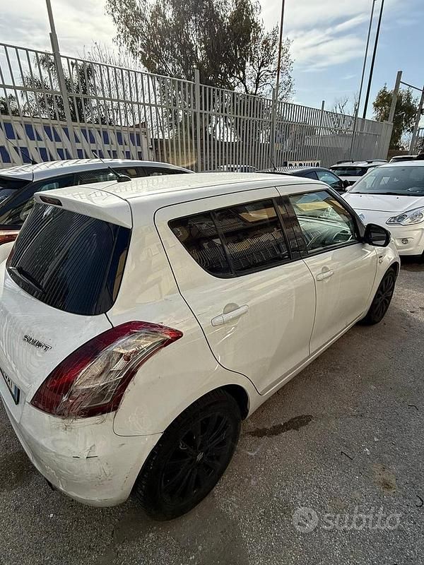 Usata Suzuki Swift 2010 Bianco Berlina