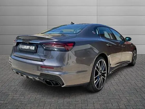 Usata Maserati Quattroporte 581 CV (427 kW) 2021 Grigio daytona Berlina