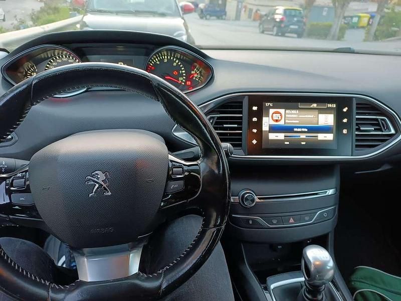 Usata Peugeot 308 Active 120 CV (88 kW) 2015 Nero Station wagon
