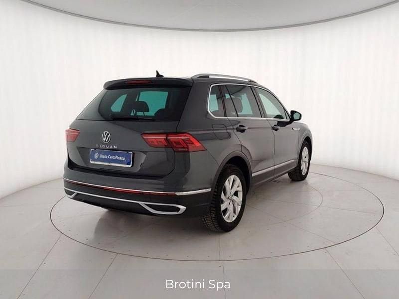 Usata VW Tiguan Elegance 150 CV (110 kW) 2023 Grigio metallizzato SUV