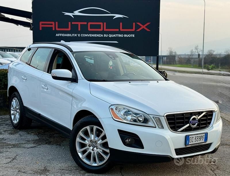 Usata Volvo XC60 Kinetic 279 CV (205 kW) 2010 Bianco SUV