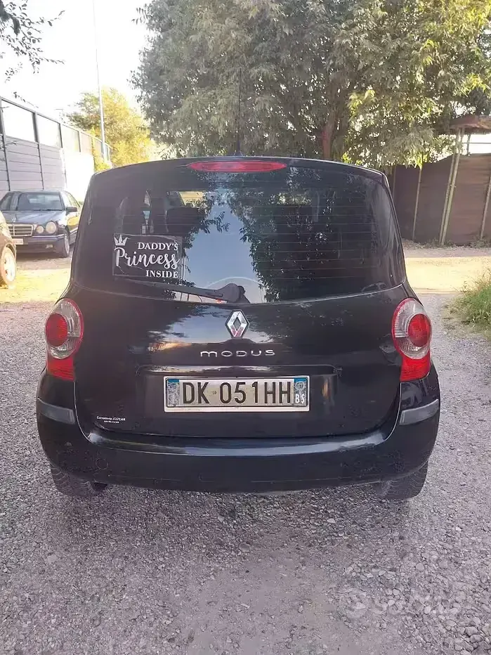 Usata Renault Modus 75 CV (55 kW) 2007 Nero Monovolume