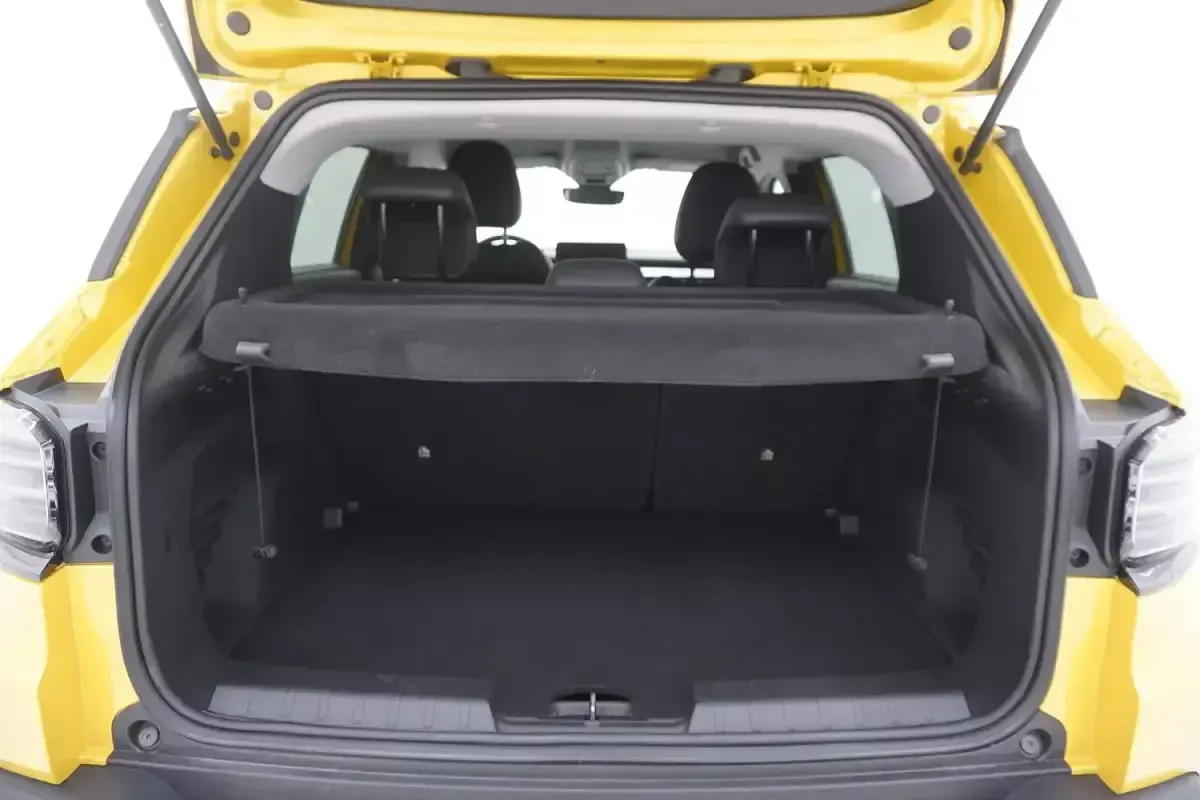 Usata Jeep Avenger Summit 101 CV (74 kW) 2025 Giallo/orogiallo/oro SUV