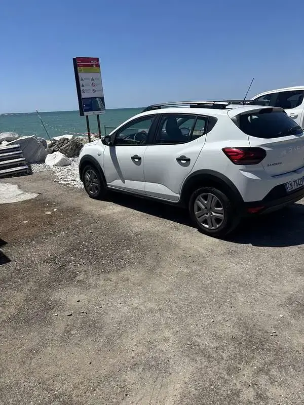 Usata Dacia Sandero Essentiel 91 CV (66 kW) 2022 Berlina