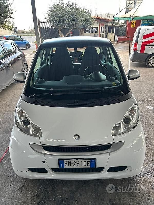 Bianco Usata 2012 Smart ForTwo Coupé Coupé | 4350 € (Ottimo prezzo) - Immagine 1/4