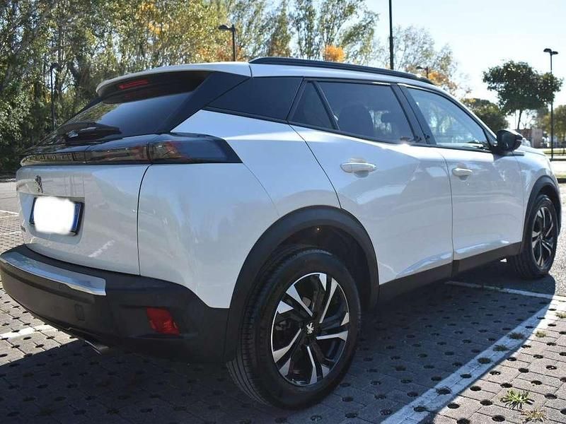 Usata Peugeot 2008 Allure 110 CV (80 kW) 2022 Bianco SUV