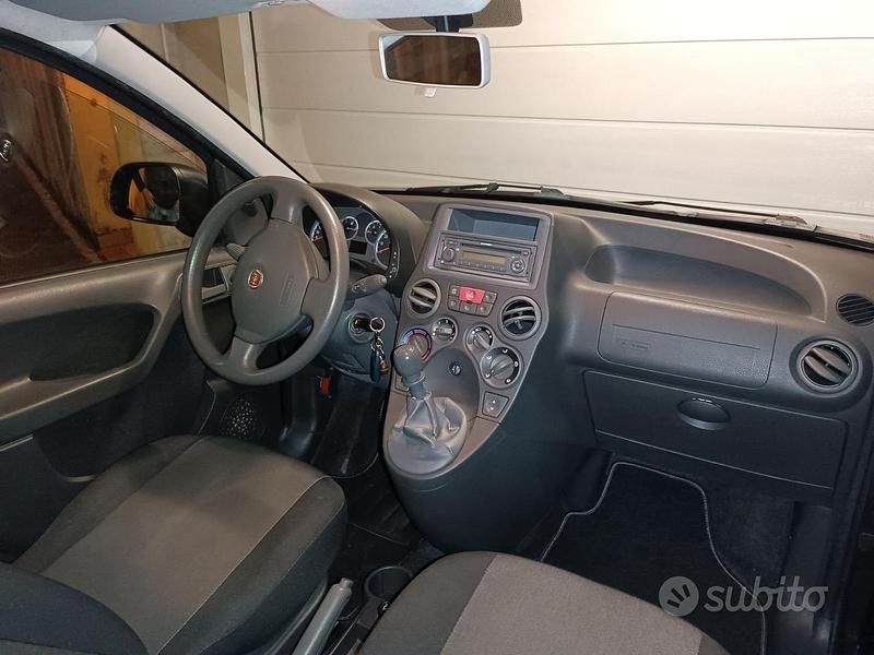 Usata Fiat Panda 69 CV (50 kW) 2011 Nero Utilitaria