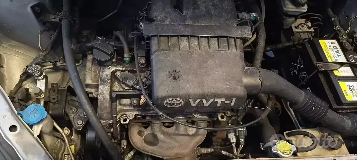 Usata Toyota Yaris 65 CV (47 kW) 2004 Utilitaria