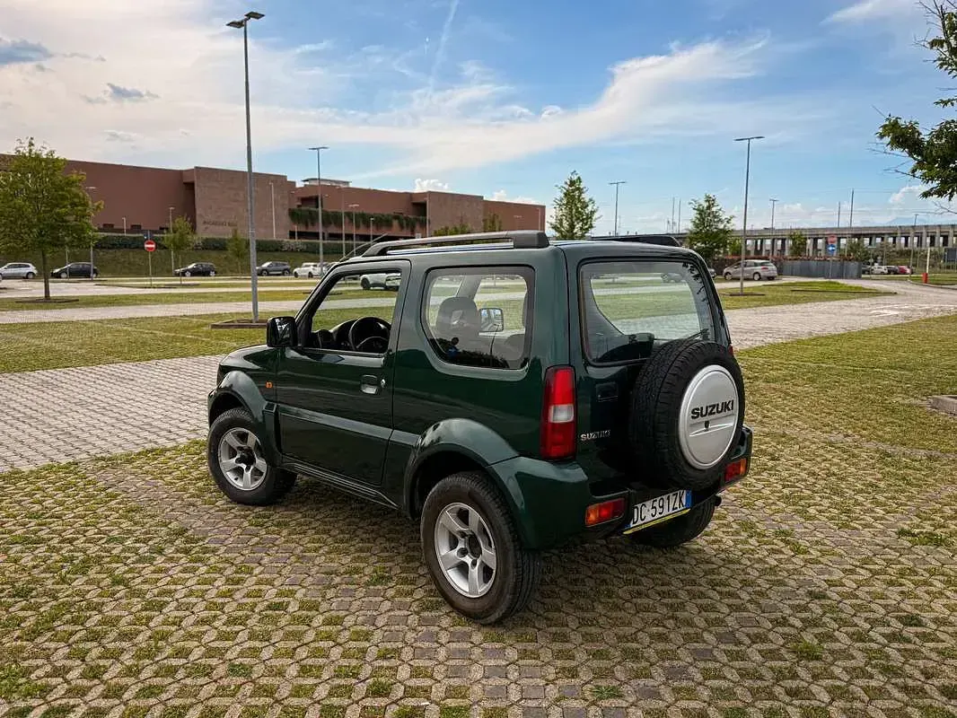 Usata Suzuki Jimny 86 CV (63 kW) 2006 SUV