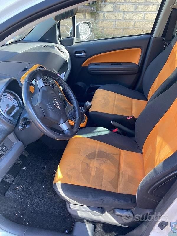 Usata Opel Agila 86 CV (63 kW) 2010 Bianco Utilitaria