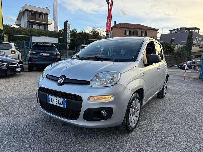 Usata Fiat Panda Lounge 69 CV (50 kW) 2017 Argento Berlina