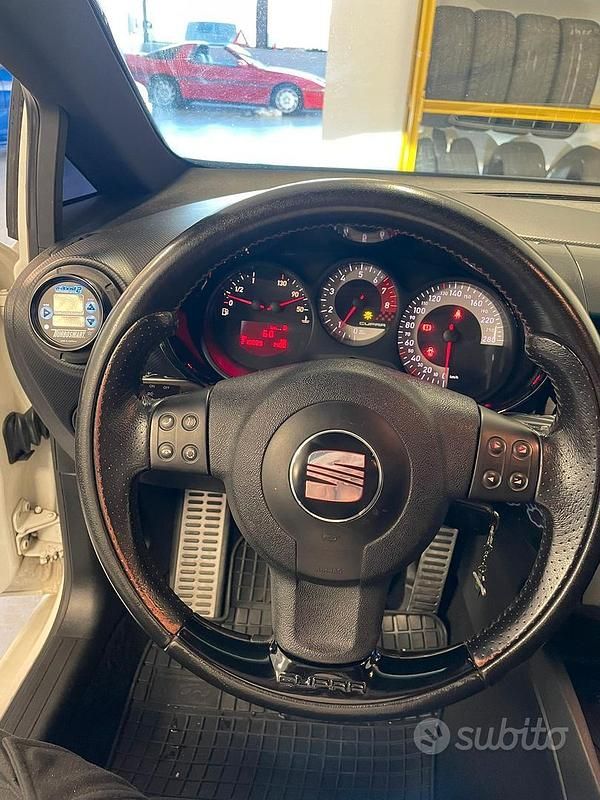 Usata Seat Leon CUPRA 382 CV (280 kW) 2007 Bianco Utilitaria