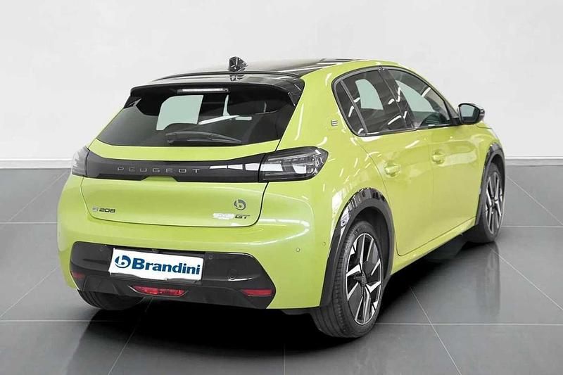 Usata Peugeot e-208 GT 61 kW (84 CV) 2023 Giallo Utilitaria