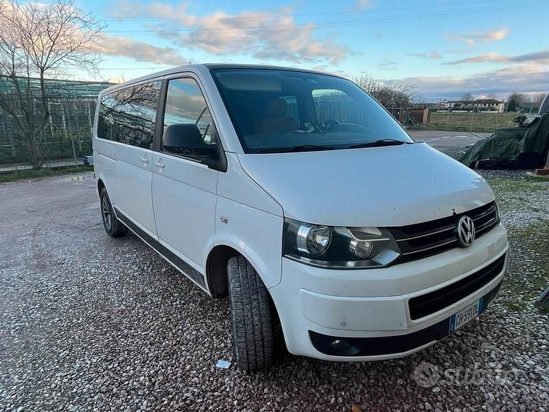 Bianco Usata 2014 VW Caravelle Monovolume | 14.000 € - Immagine 1/4