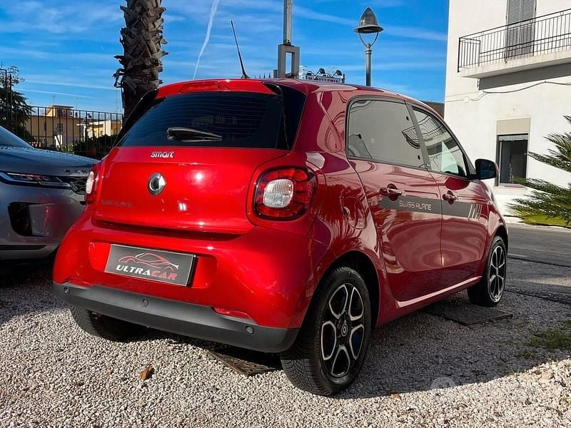 Usata Smart ForFour Prime 71 CV (52 kW) 2018 Rosso Utilitaria