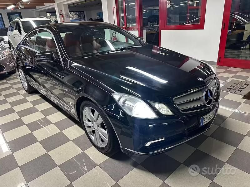 Usado Mercedes E250 Avantgarde 205 CV (150 kW) 2010 Negro Coupe