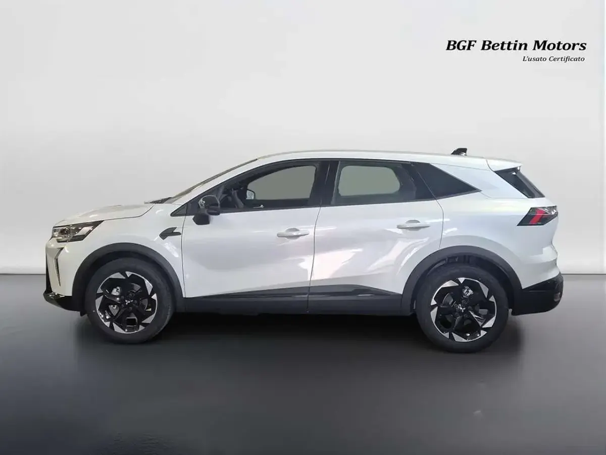 Nuova Mitsubishi Grandis Invite 141 CV (103 kW) 2026 Cristal white metallic SUV
