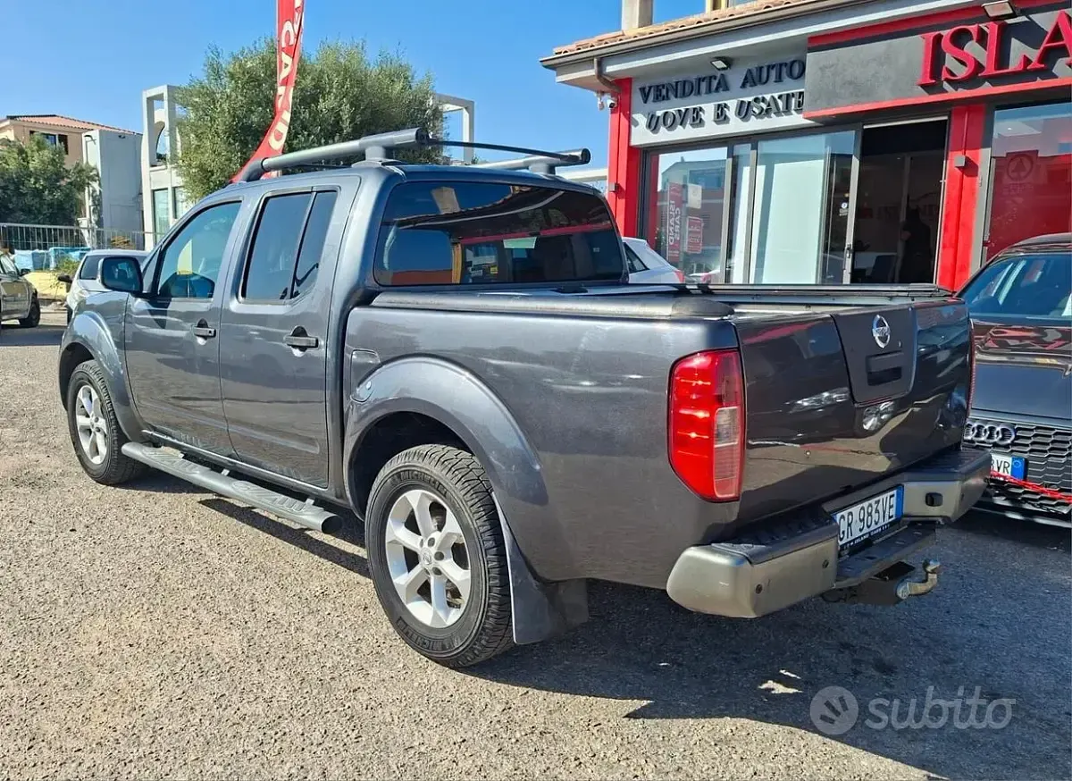 Usata Nissan Navara 190 CV (139 kW) 2013 Grigio Pick-up