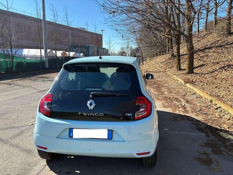 Usata Renault Twingo Zen 60 kW (82 CV) 2021 Blu/azzurro Utilitaria