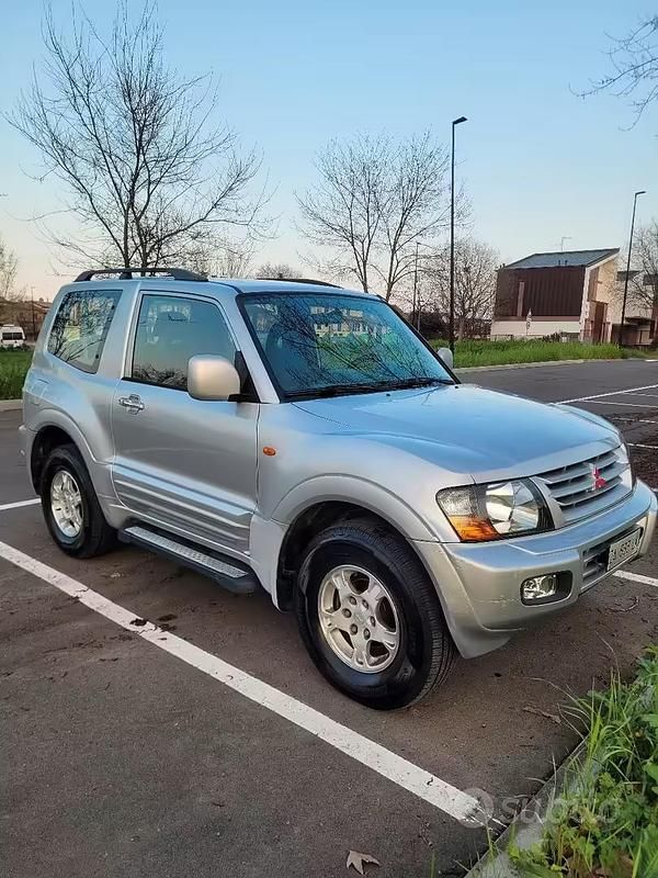 Usata Mitsubishi Pajero 2000 Grigio SUV