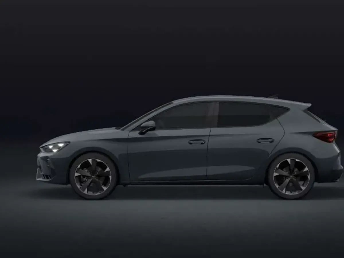 Nuova Cupra Leon 150 CV (110 kW) 2026 Blu / pastello Berlina