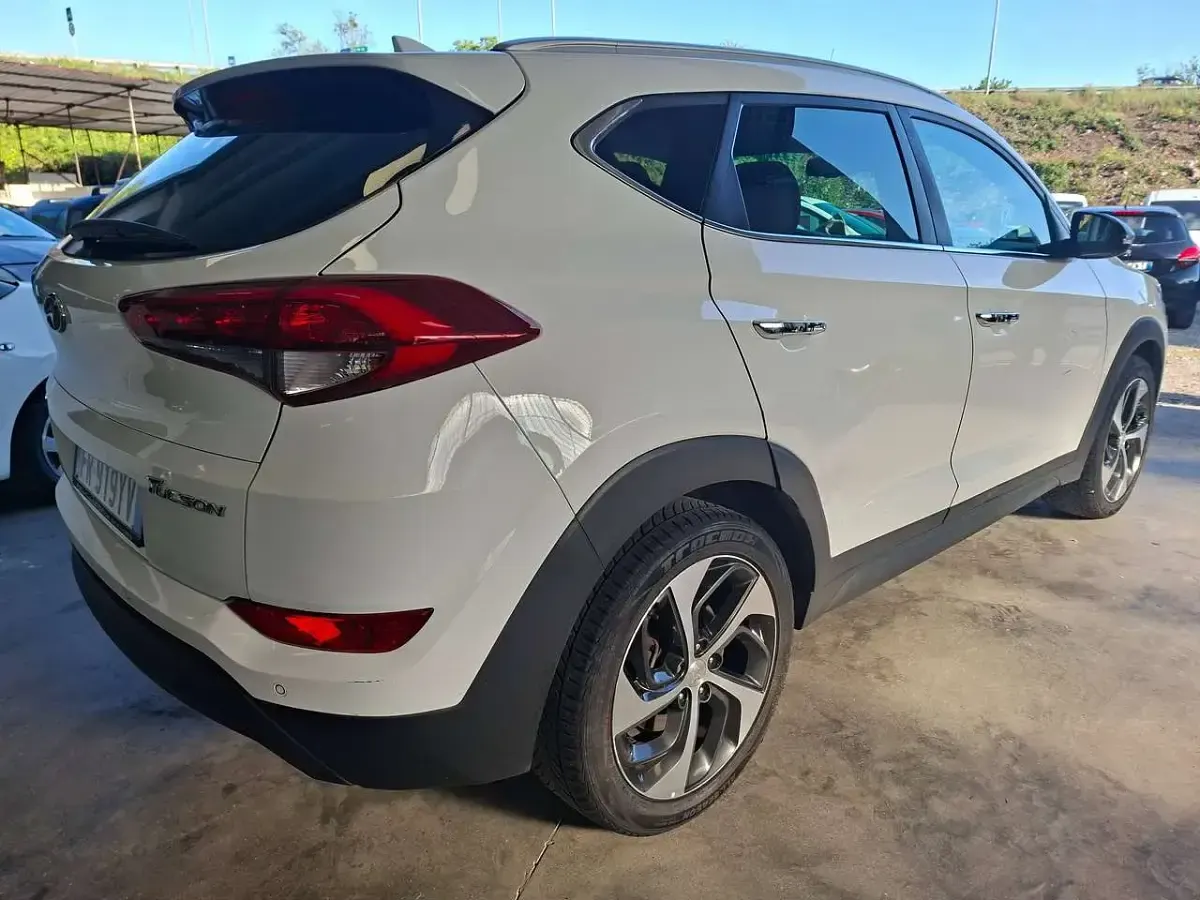 Usata Hyundai Tucson 141 CV (103 kW) 2018 Bianco SUV