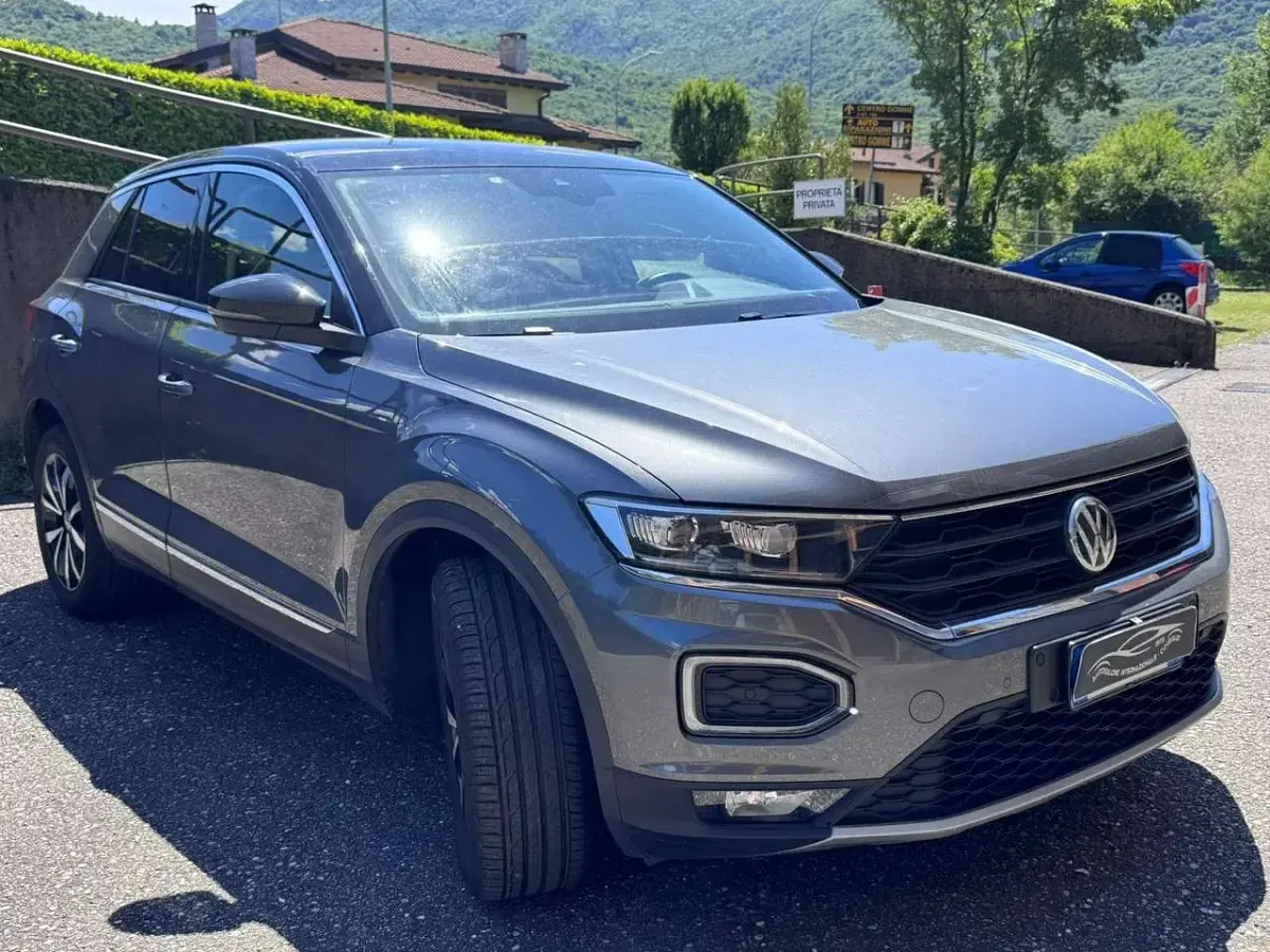 Usata VW T-Roc 116 CV (85 kW) 2019 Grigio SUV