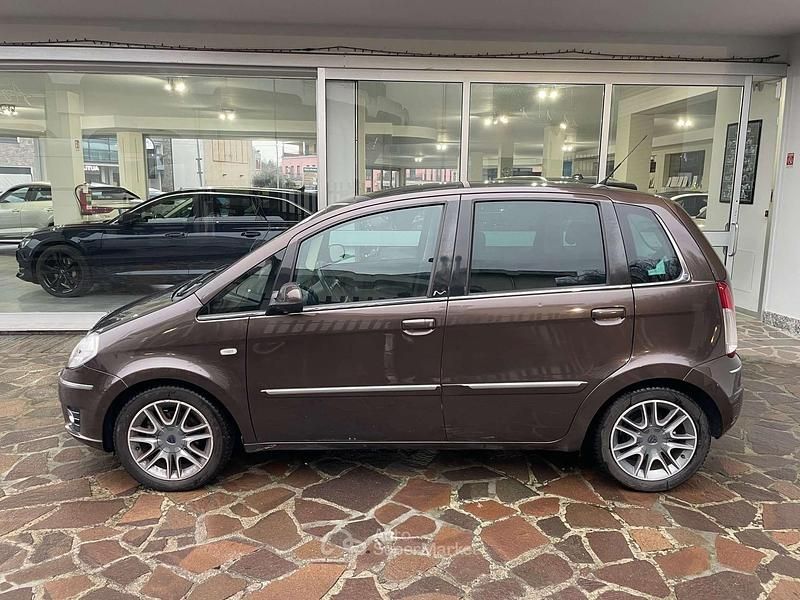 Usata Lancia Musa S 95 CV (69 kW) 2010 Marrone Monovolume