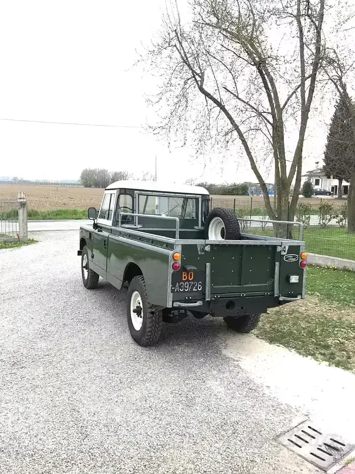 Usata Land Rover Defender 1960 Verde