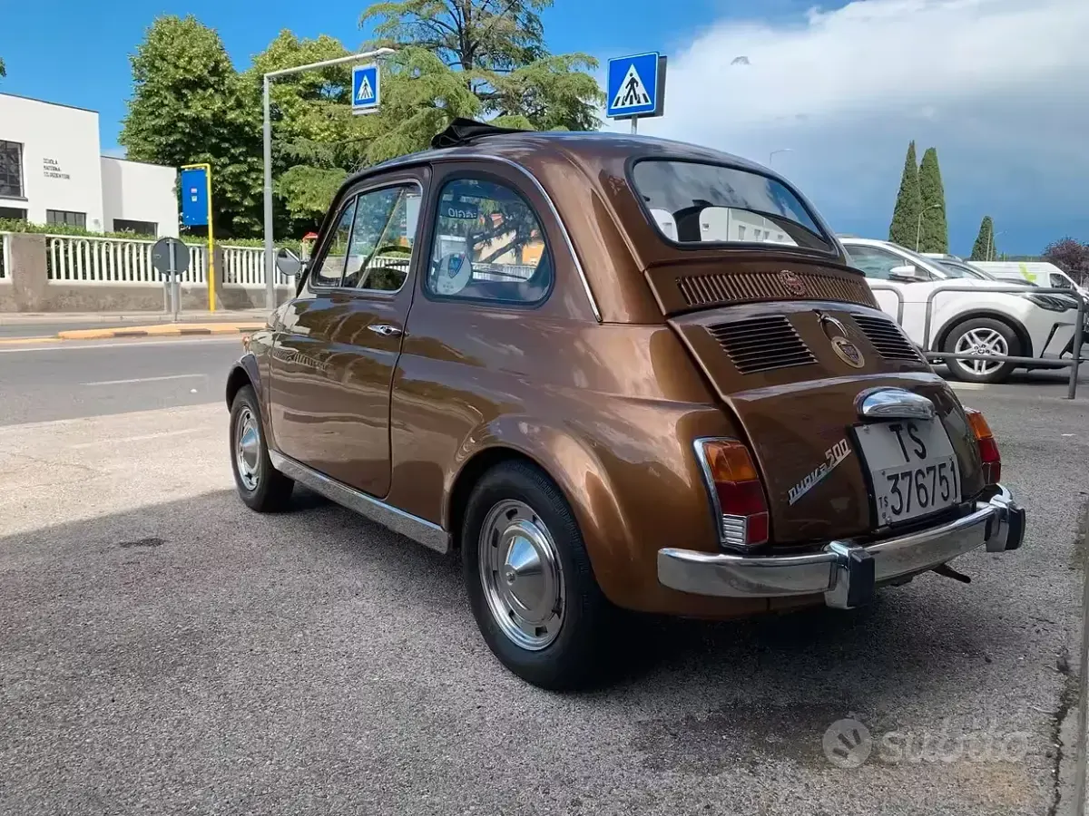 Usata Fiat 500 19 CV (13 kW) 1960 Marrone Utilitaria
