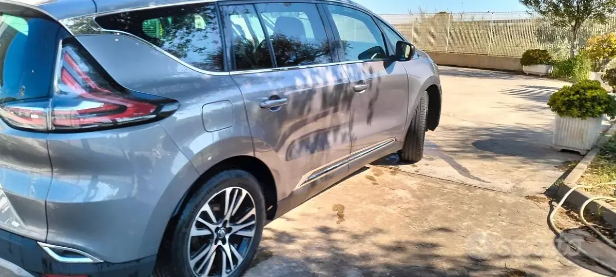 Usata Renault Espace 160 CV (117 kW) 2018 Grigio Monovolume