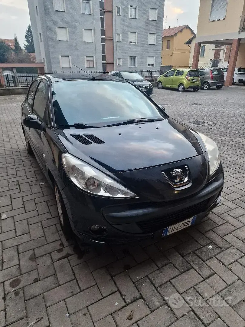 Usata Peugeot 206 60 CV (44 kW) 2011 Nero Berlina