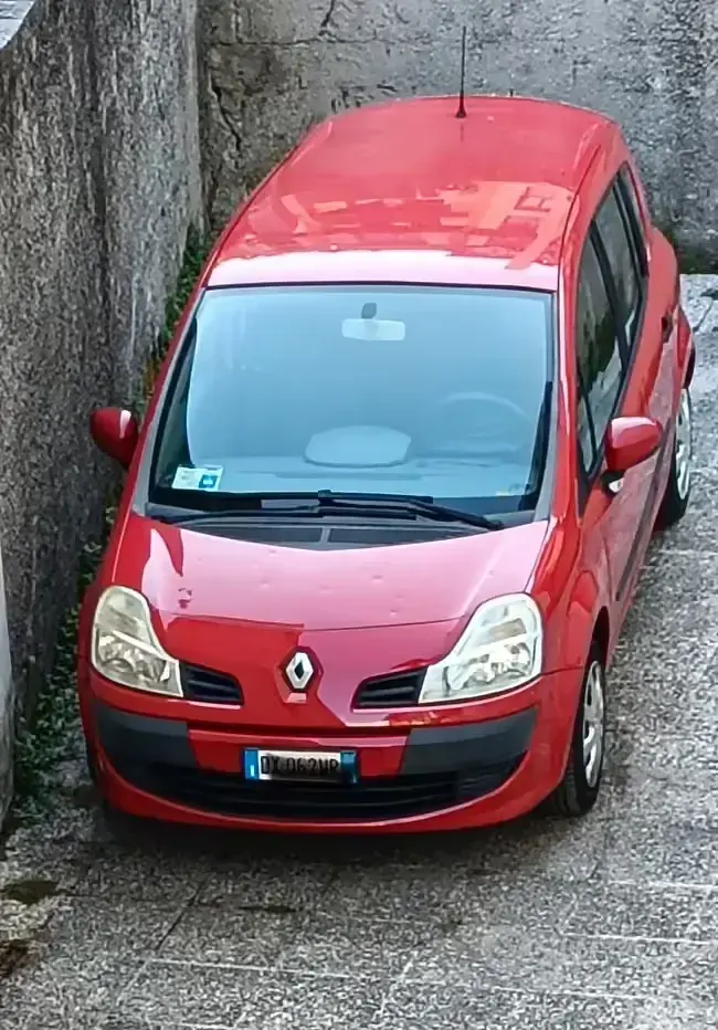 Usata Renault Modus 75 CV (55 kW) 2009 Rosso Monovolume