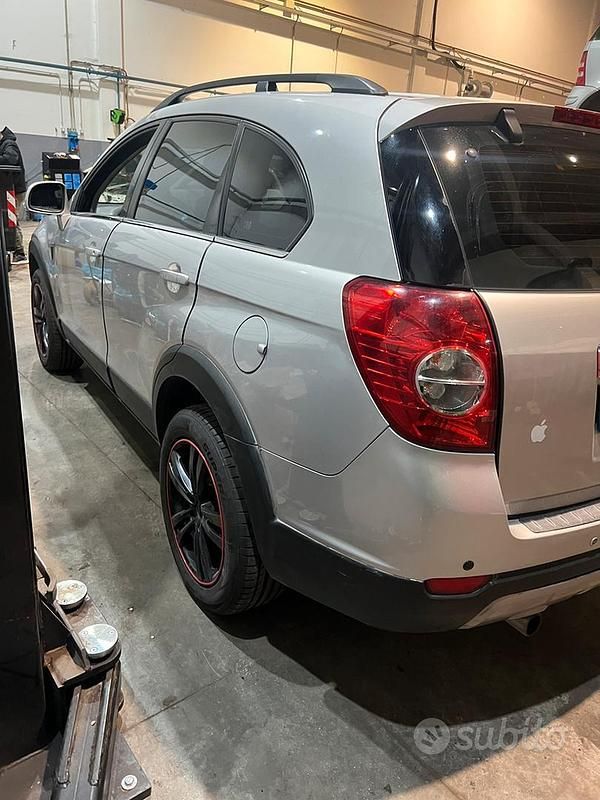 Usata Chevrolet Captiva LA 2007 Grigio SUV
