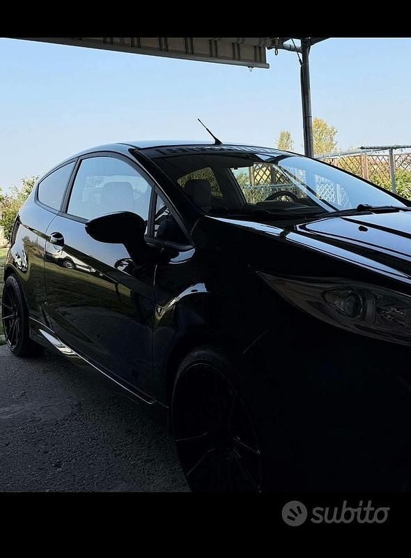 Usata Ford Fiesta ST 2016 Nero Utilitaria