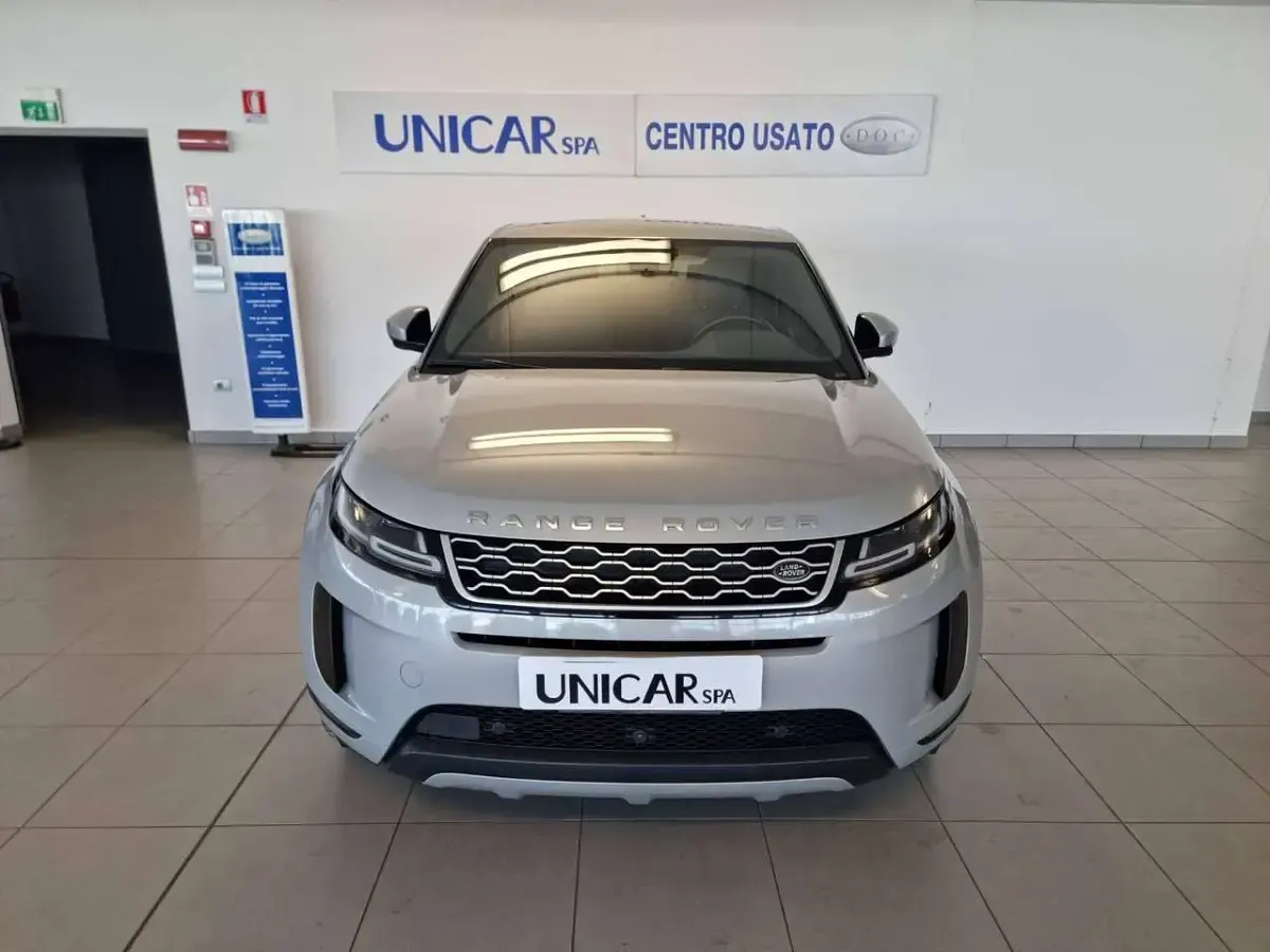 Usata Land Rover Range Rover evoque HSE 179 CV (131 kW) 2020 Seoul pearl silver metallizzato SUV