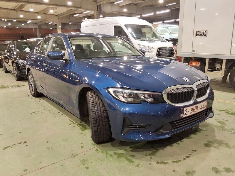 Usata BMW 316 Advantage 122 CV (89 kW) 2021 Blu/azzurro Berlina