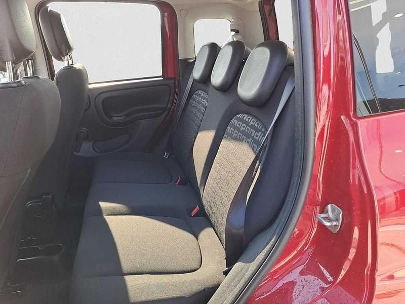 Usata Fiat Panda Cross Cross 69 CV (50 kW) 2025 Rosso Utilitaria