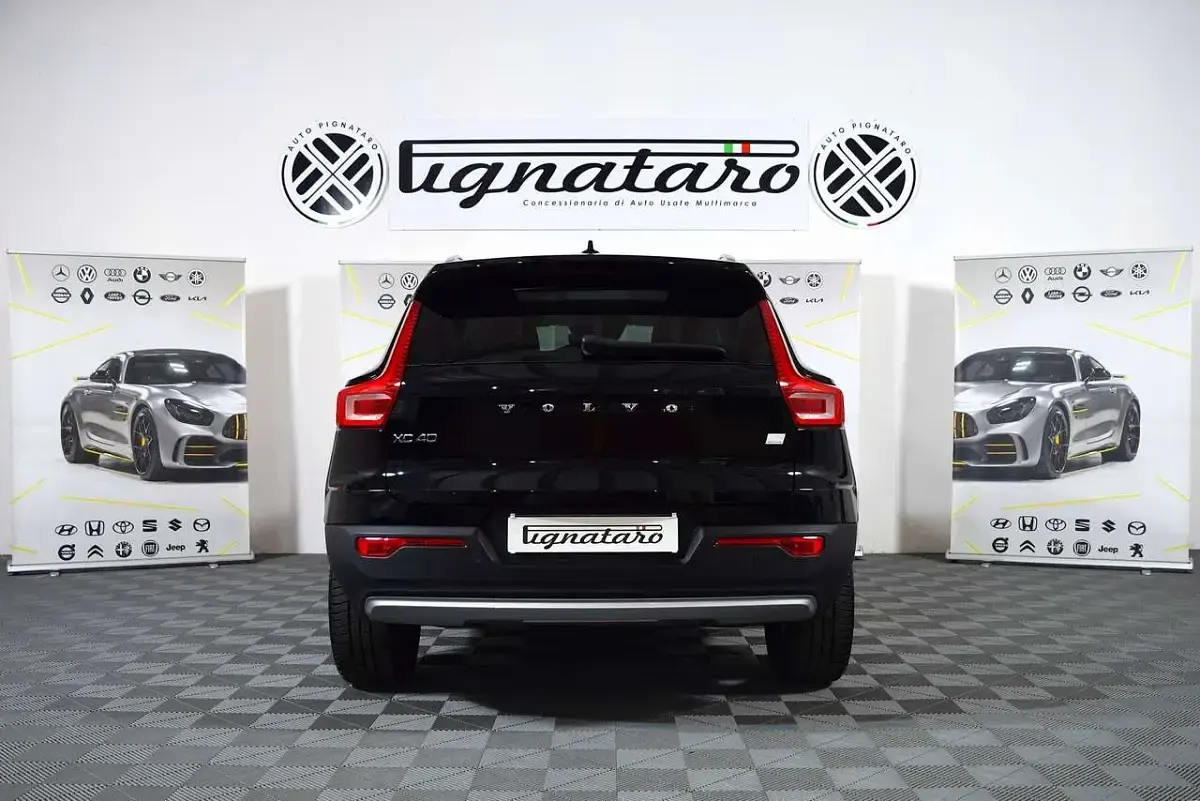 Usata Volvo XC40 Inscription 179 CV (131 kW) 2021 Nero void SUV
