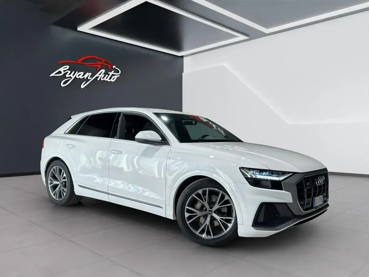 Usata Audi Q8 S-Line 285 CV (209 kW) 2021 Bianco SUV