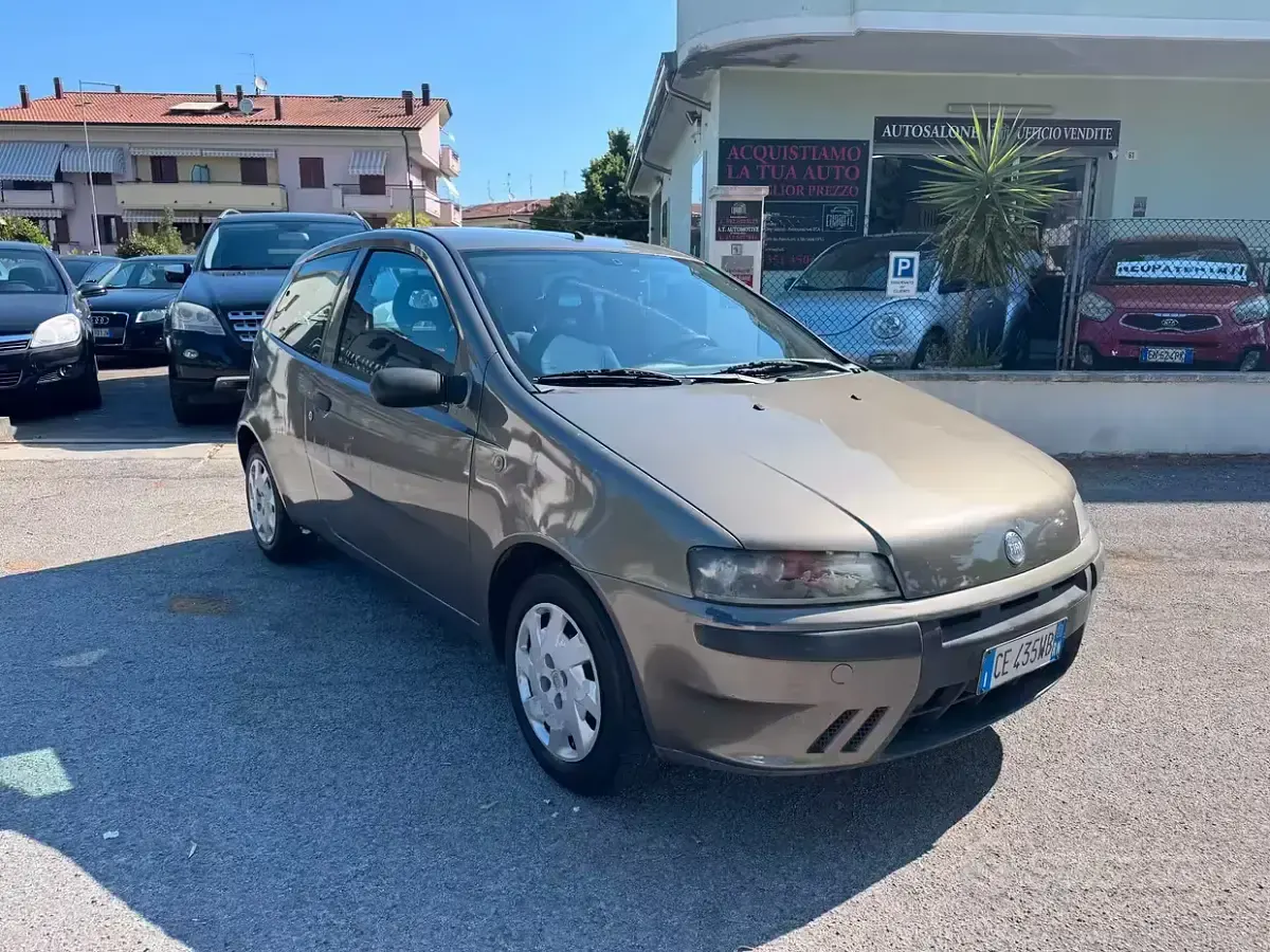 Usata Fiat Punto 60 CV (44 kW) 2003 Utilitaria