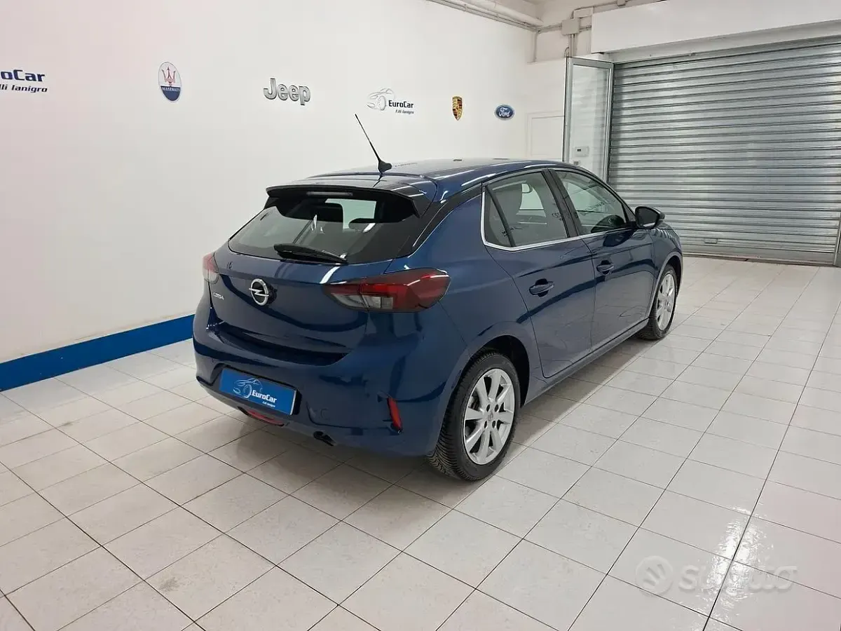 Usata Opel Corsa Elegance 102 CV (75 kW) 2020 Blu Utilitaria