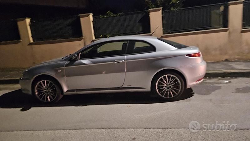 Occasion Alfa Romeo GT Distinctive 150 PK (110 kW) 2006 Grijs Coupé