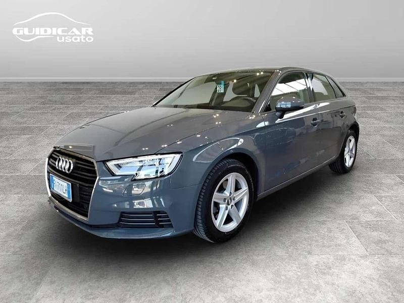 Nero Usata 2019 Audi A3 Admired Tre volumi | 19.000 € (Buon prezzo) - Immagine 1/4