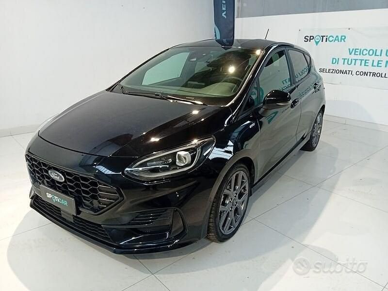 Nero Usata 2022 Ford Fiesta ST-Line Due volumi | 14.000 € (Buon prezzo) - Immagine 1/4