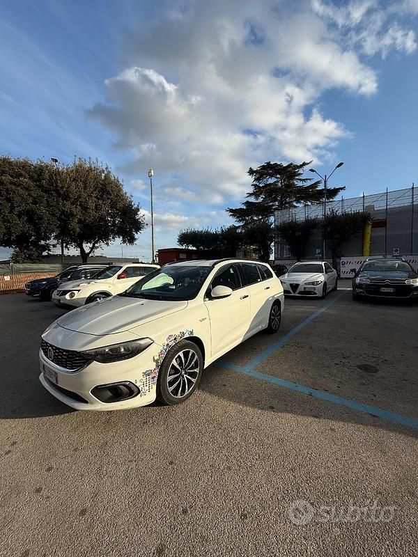 Usata Fiat Tipo 120 CV (88 kW) 2016 Bianco Station wagon